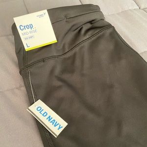 Old Navy Active Crop Mid-Rise Legging 2/$20 any items $20 and under